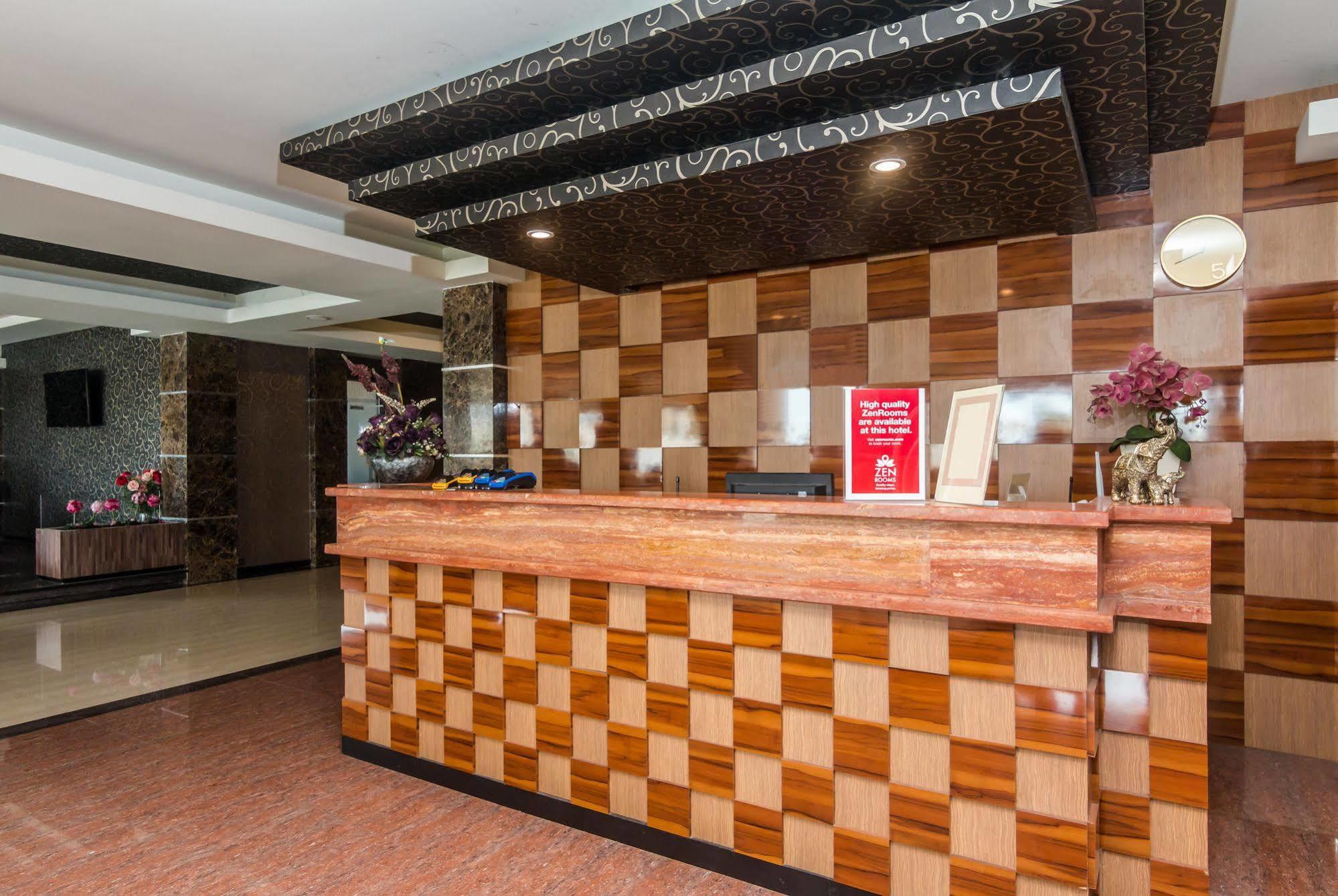 Zen Rooms Denpasar Marlboro Экстерьер фото