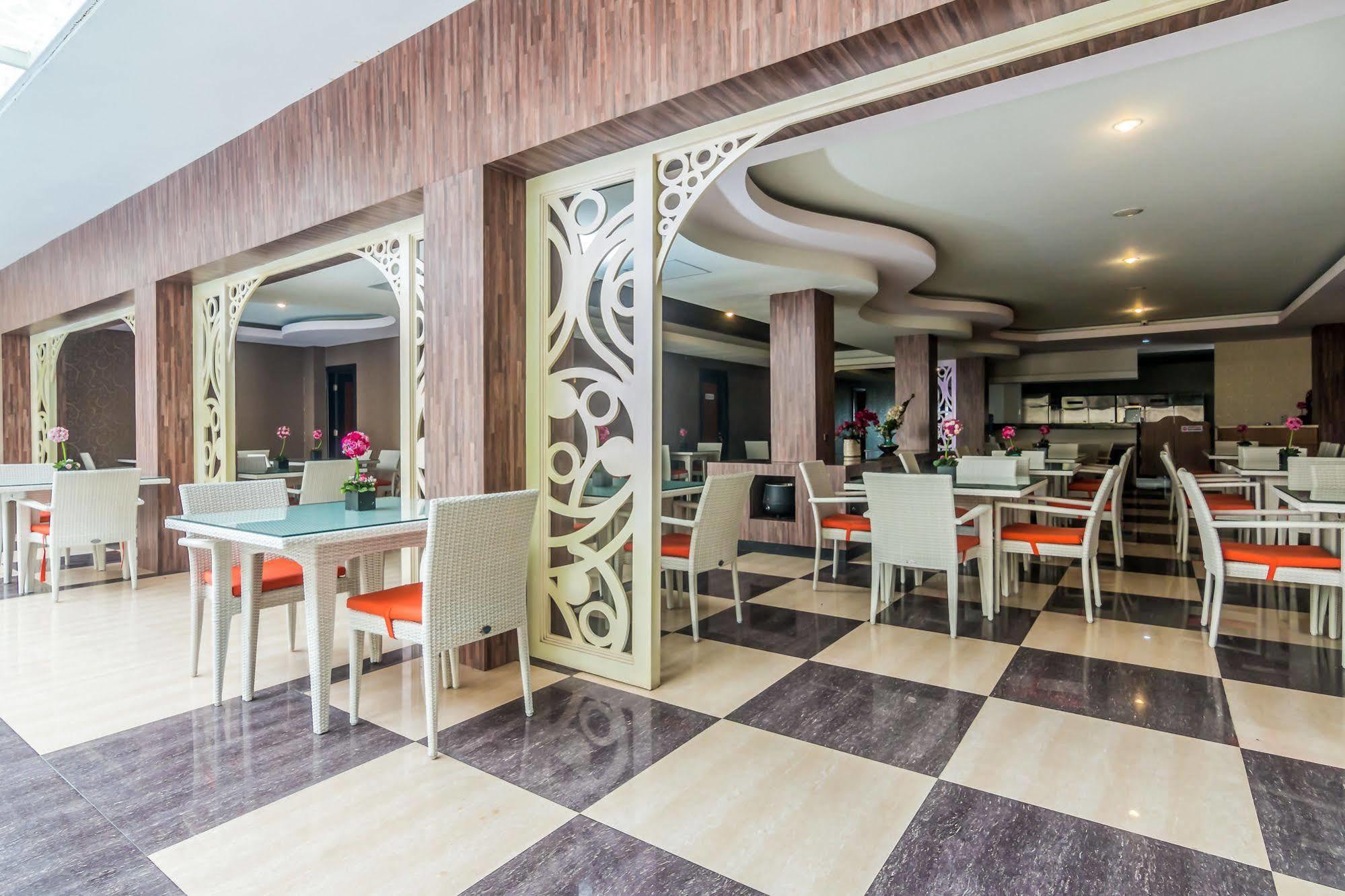 Zen Rooms Denpasar Marlboro Экстерьер фото
