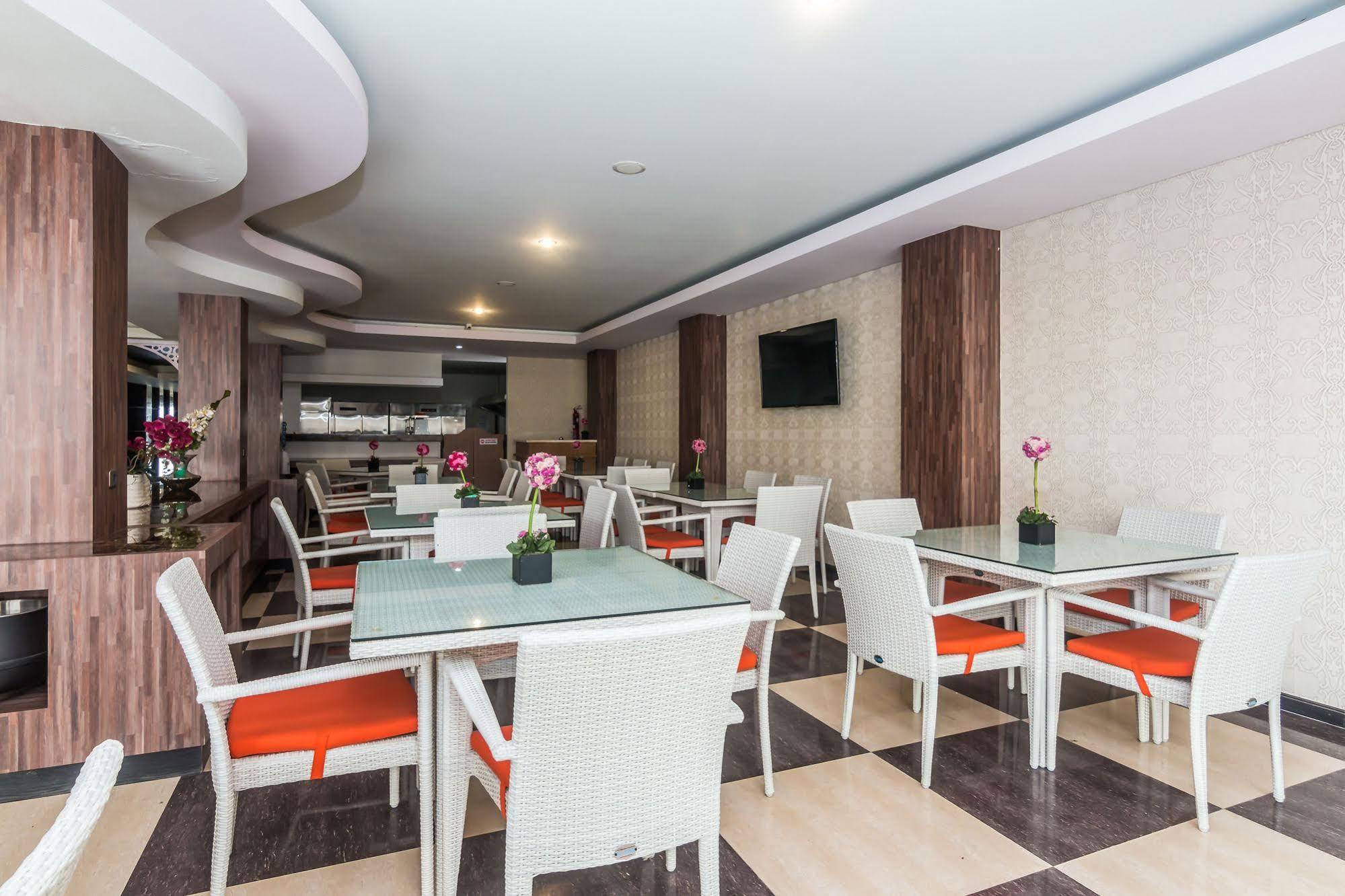 Zen Rooms Denpasar Marlboro Экстерьер фото