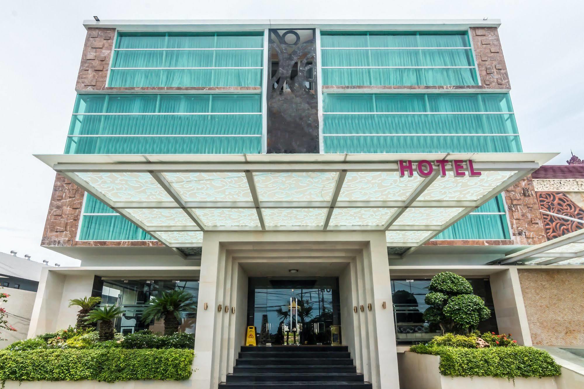 Zen Rooms Denpasar Marlboro Экстерьер фото